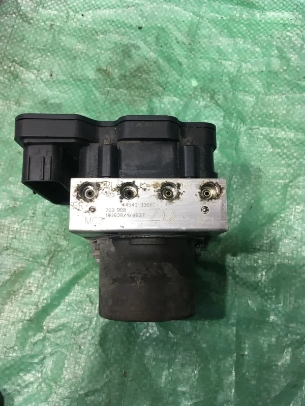 Блок ABS (насос) Toyota Camry 2018 4405033680 V70 2GRFKS