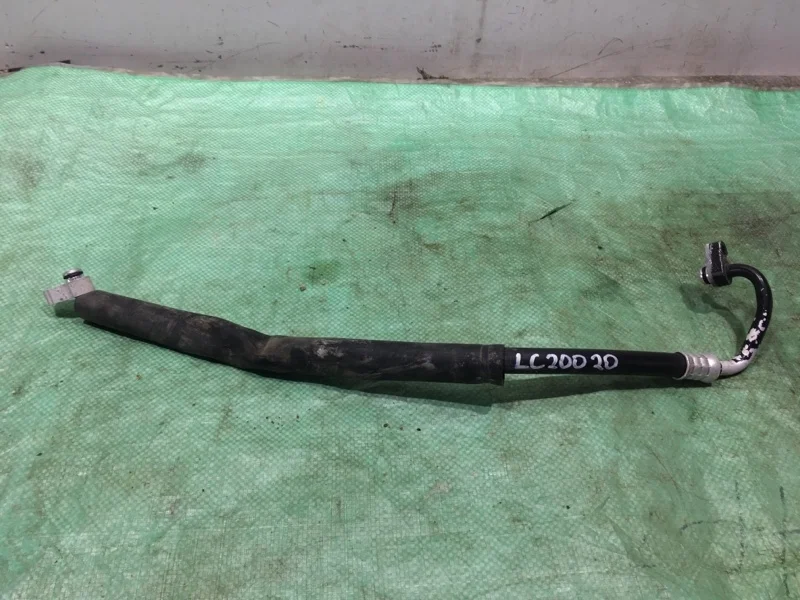 Трубка кондиционера Toyota Land Cruiser 200 2020 8871160820 URJ202 4.5 1VD-FTV