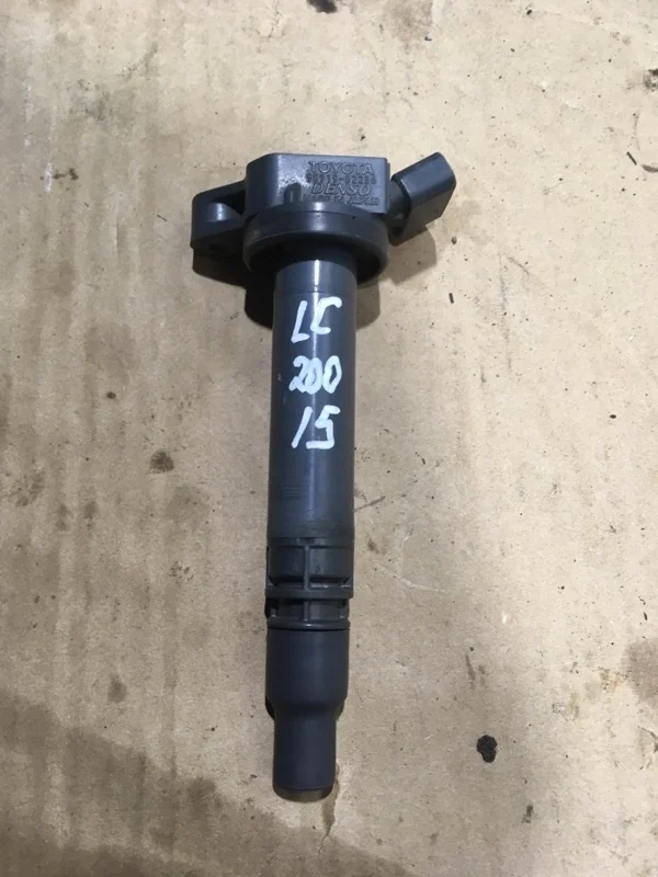 Катушка зажигания Toyota Land Cruiser 200 2015 9091902256 URJ202 4.6 1UR-FE