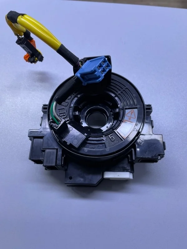 Механизм подрулевой для SRS (ленточный) Toyota Land Cruiser 200 2018 8430760150 URJ202 1VD-FTV 4.5