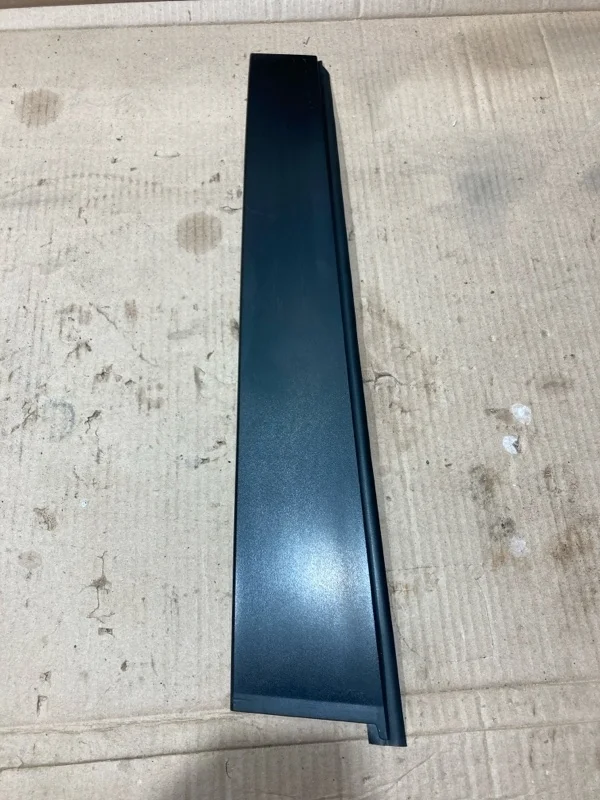 Молдинг задней правой двери Toyota Land Cruiser 200 2018 7576160060 URJ202 1VD-FTV 4.5