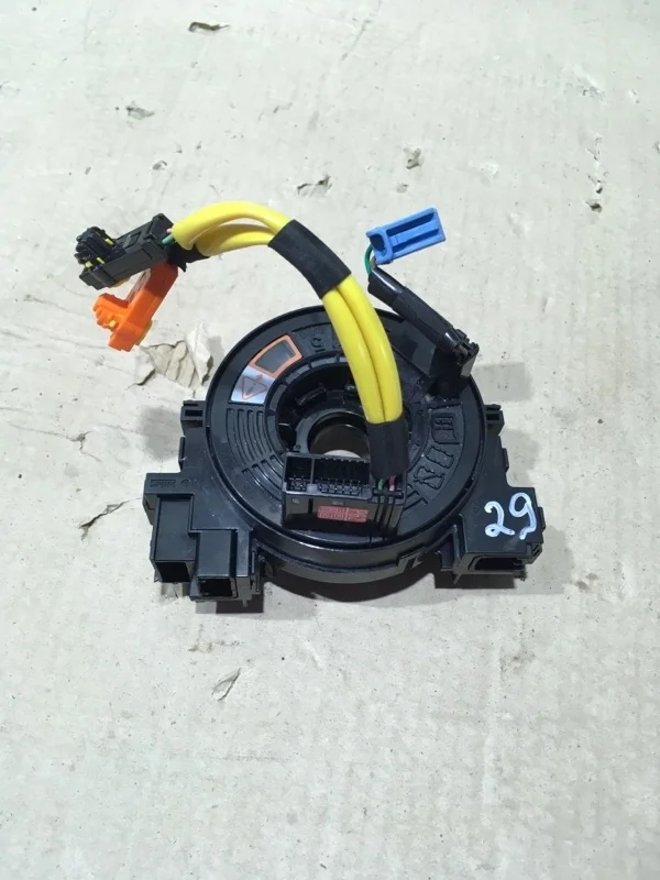 Механизм подрулевой для SRS (ленточный) Toyota Land Cruiser 2016 8430860010 URJ202 1VD-FTV 4.5