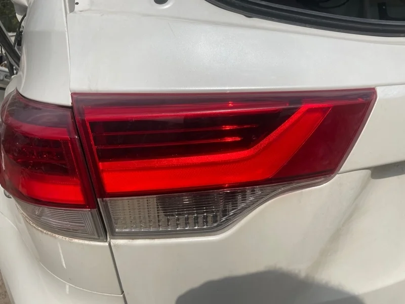 Фонарь задний внутренний левый Toyota Highlander 2018 815900E120 GSU55 2GRFKS