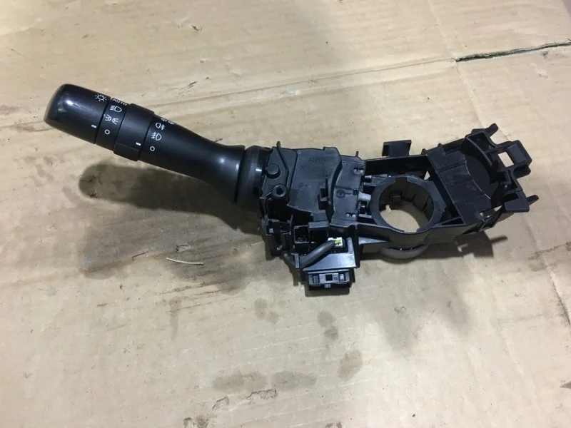 Переключатель поворотов подрулевой Lexus Lx570 2011 8414030311 URJ200 3UR-FE 5.7