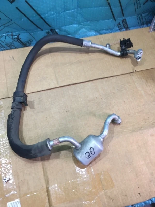 Трубка кондиционера Toyota Land Cruiser 2018 8870460440 URJ202 4.5 1VD-FTV