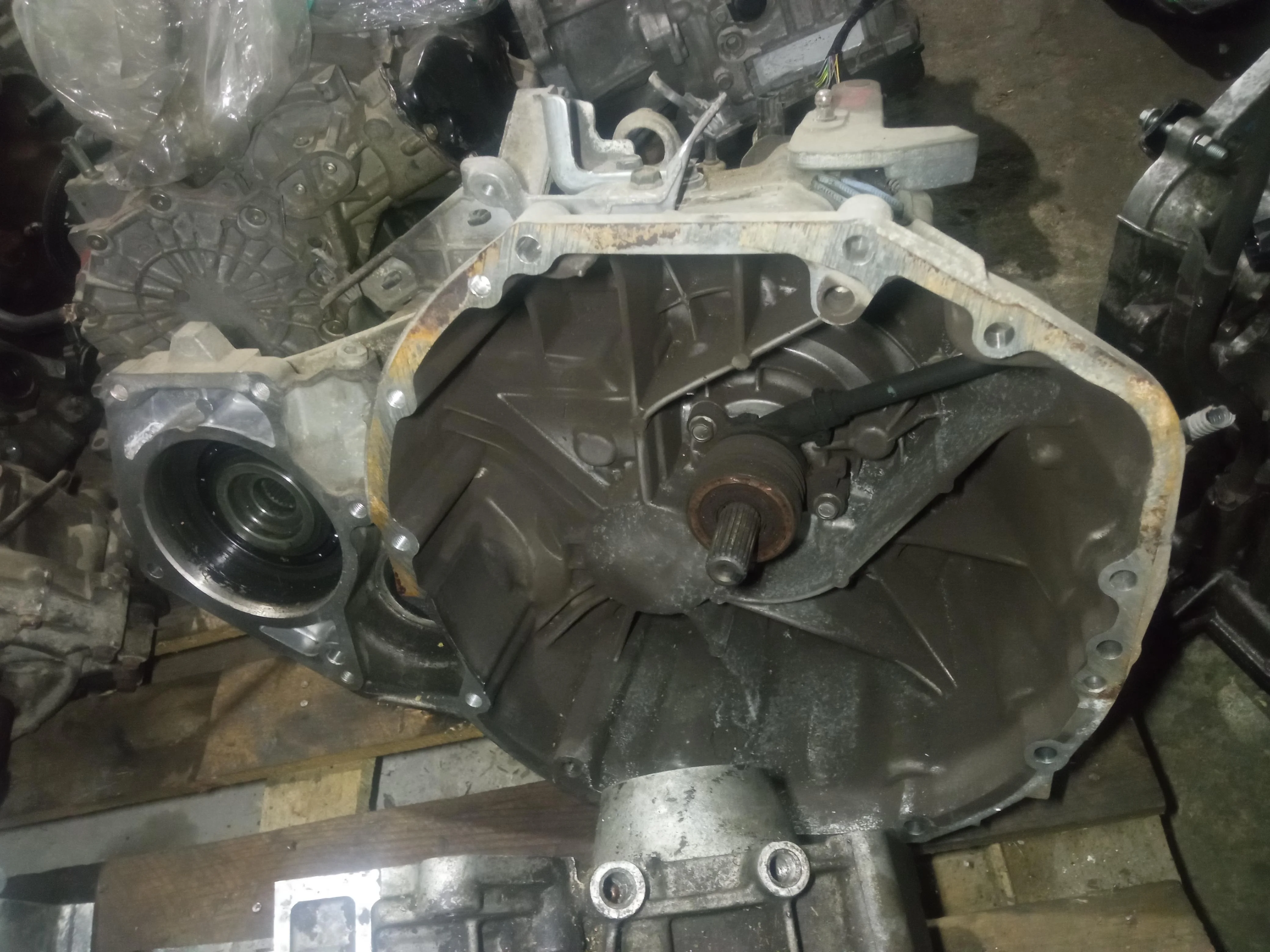 МКПП Nissan X-Trail T31 4WD M9R 2.0