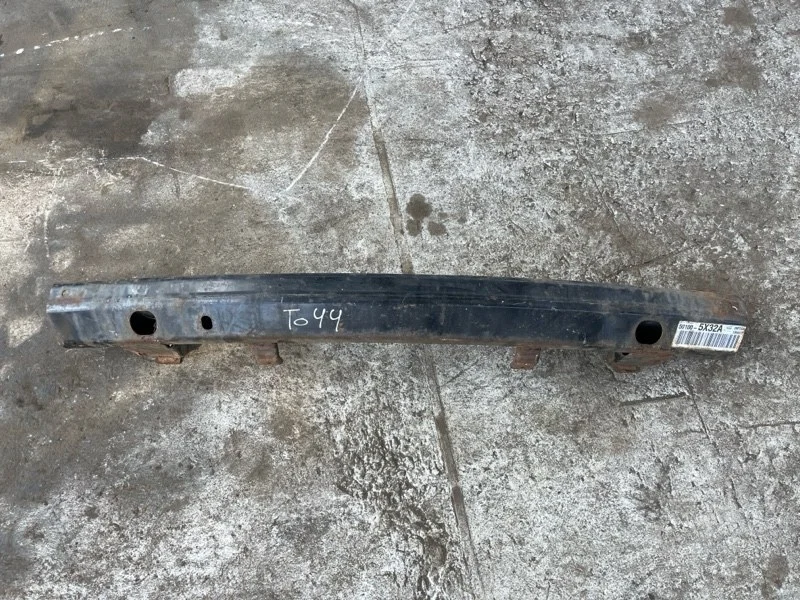 Усилитель бампера переднего Nissan Navara (D40) 2004-2015 2010 Пикап