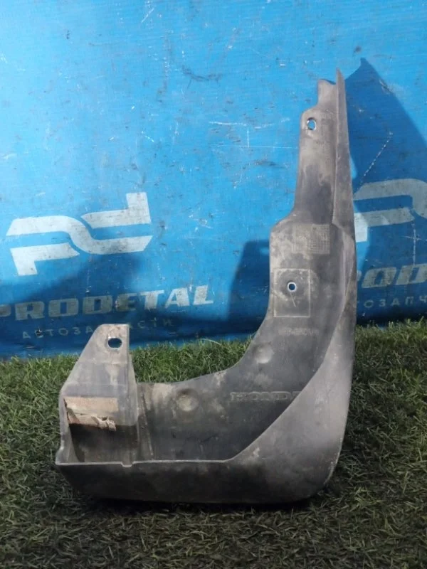 Брызговик передний правый Honda Cr-V 2007-2012