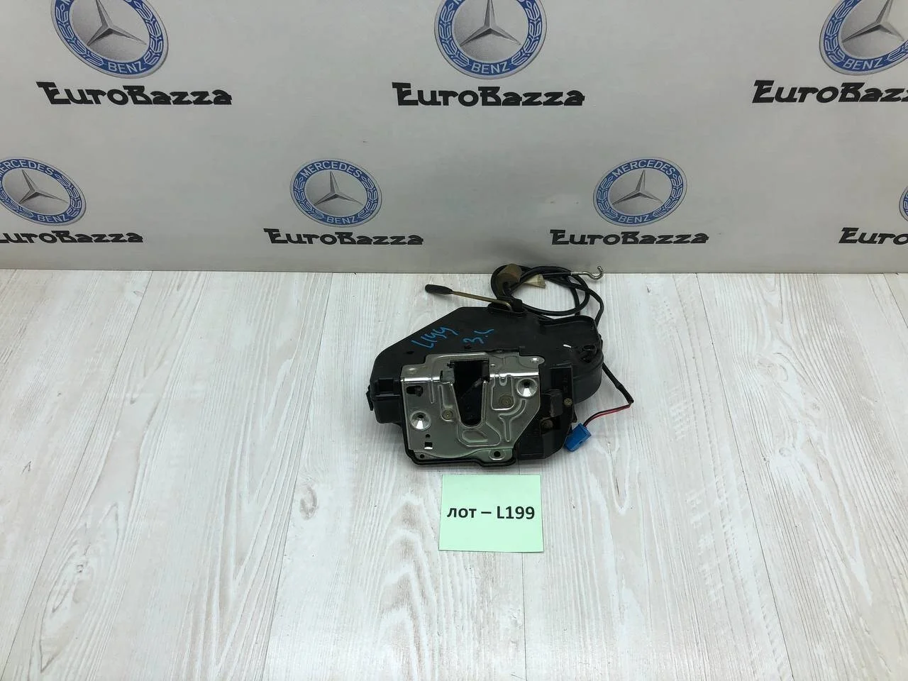 Замок задней левой двери Mercedes W203