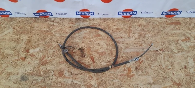 Трос стояночного тормоза Nissan Tiida 2007-2012 36531EM10A C11 HR16, задний левый