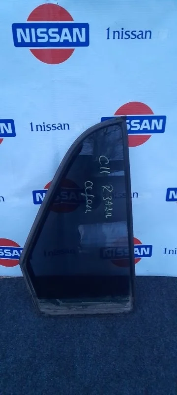 Стекло двери Nissan Tiida 2006-2012 82262EL400 C11 HR16, заднее правое