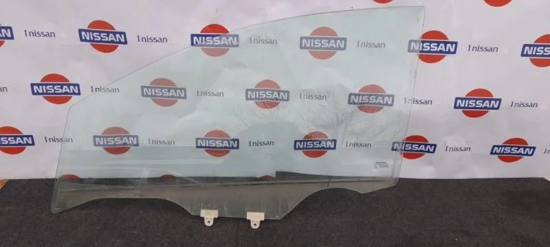 Стекло двери Nissan Tiida 2006-2012 80301EL000 C11 HR16, переднее левое