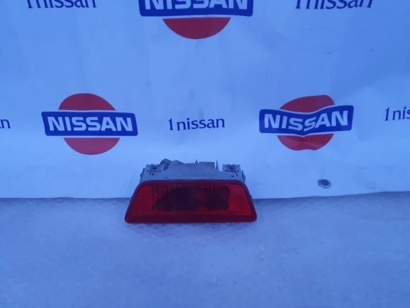 Фонарь противотуманный Nissan X Trail 2007-2014 26585JG00A T31 QR 25, задний правый