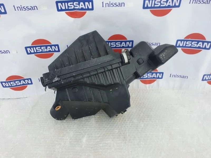 Корпус воздушного фильтра Nissan Primera 2002-2007 16500BM702 P12 QG16, передний