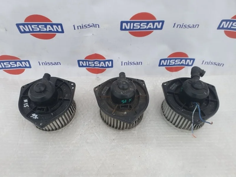 Мотор печки Nissan Almera 1995-2000 272201N602 N15 GA16, передний