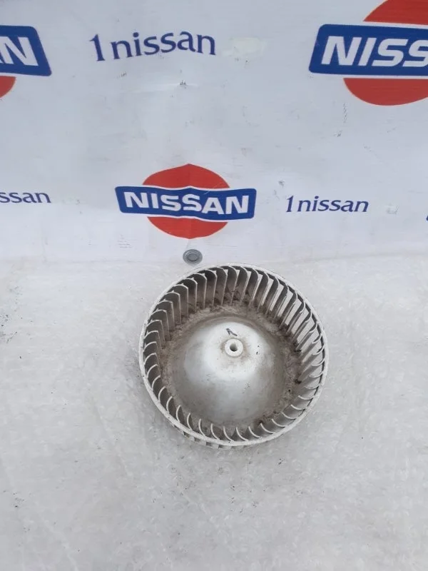 Крыльчатка вентилятора печки Nissan Almera 2000-2006 272308M200 N16 QG 15, передняя