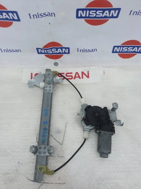 Стеклоподъемный механизм Nissan Qashqai 2006-2013 82700JD400 J10 HR16, задний правый