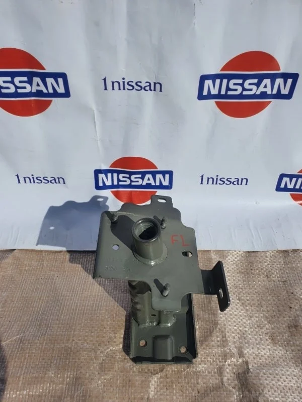 Кронштейн усилителя переднего бампера Nissan X Trail 10.2018 -2021 622114CL2A T32 MR20DD, передний левый
