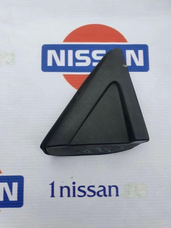 Накладка декоративная Nissan Primera 2002-2006 78127AV600 P12 QG16-QG18, задняя левая