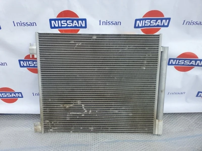 Радиатор кондиционера Nissan Qashqai 01/2015 -2019 9211000Q0A J11 MR20DD, передний