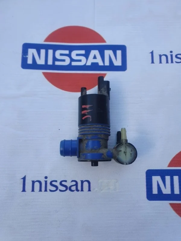 Насос омывателя Nissan Qashqai 01/2014 - 28920BU010 J11 MR20DD, передний