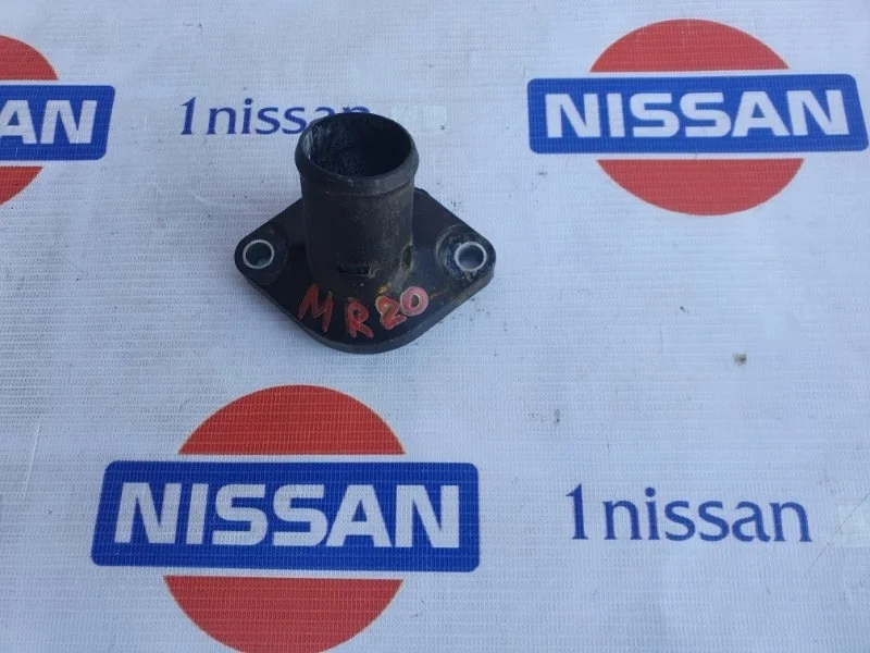 Крышка термостата Nissan X Trail 2007-2014 13049EN200 T31 MR20, передняя