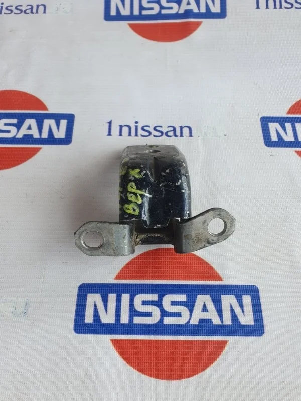 Петля двери Nissan Teana 2008-2012 80400JN00A J32 VQ25DE, передняя правая