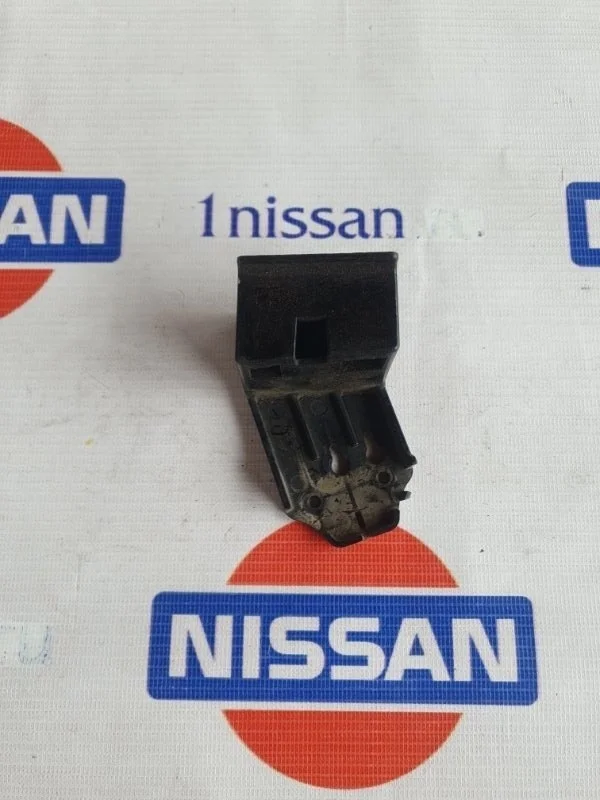 Крепление фары Nissan Teana 2008-2012 26042JN20A J32 VQ25DE, переднее правое