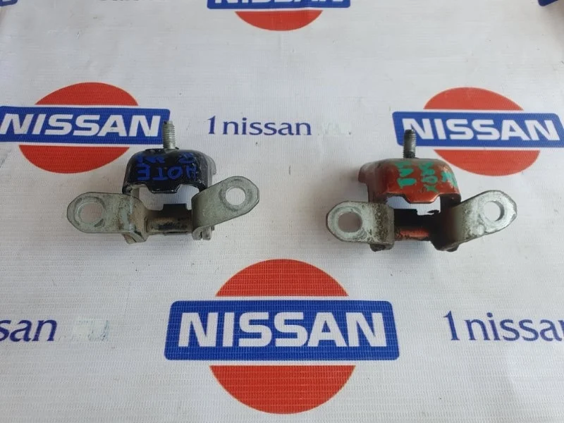 Петля двери Nissan Note 2006-2013 824002F030 E11 CR14, задняя правая