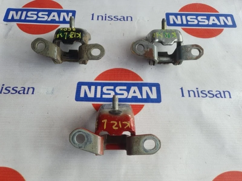 Петля двери Nissan Micra 2002-2010 824012F030 K12 CR12- CR14, задняя левая