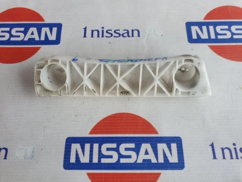Кронштейн бампера переднего Nissan Almera 2012-н.в. 62223EW800 G15 K4M, передний левый
