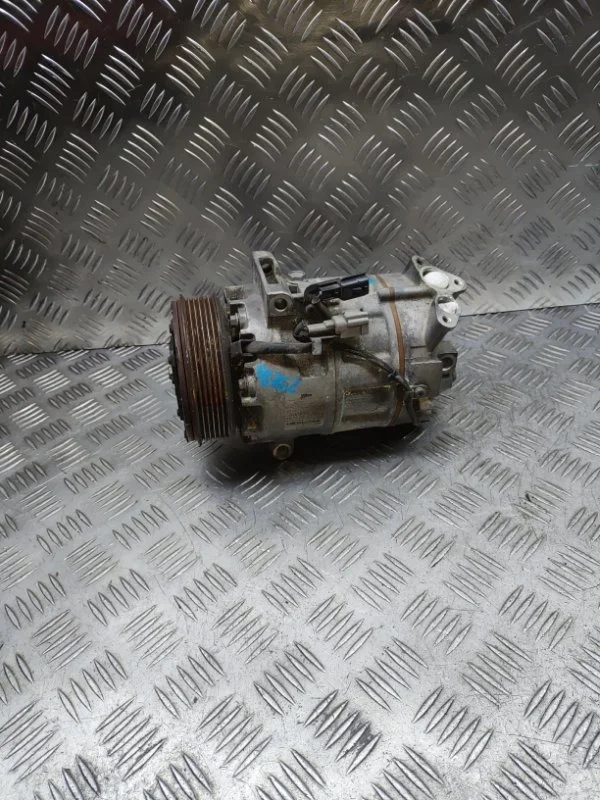 Компрессор кондиционера Nissan Qashqai X-Trail 2006-2013 926001GZ0A J10 T31 MR20DE