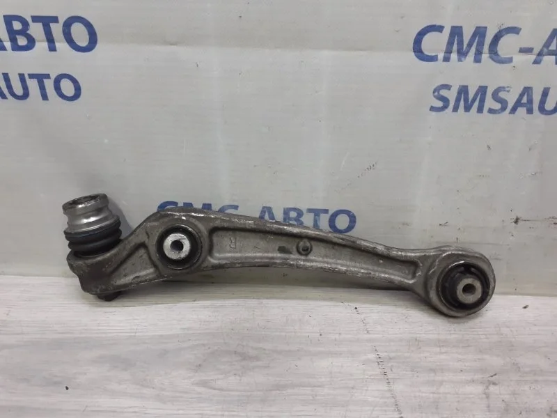 Рычаг нижний Audi A6 2014 8K0407152F C7 3.0 CGW, передний правый