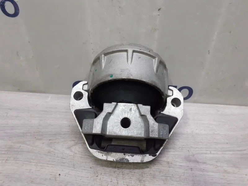 Опора ДВС Audi A7 4G0199381MM C7 3.0 CRE, правая