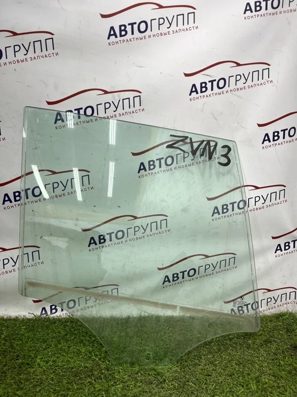 Стекло двери BMW X1 18D 2013 E84 Рест