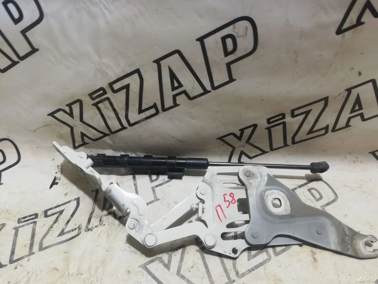 Петля капота правая bmw x5 x6 e70 e71