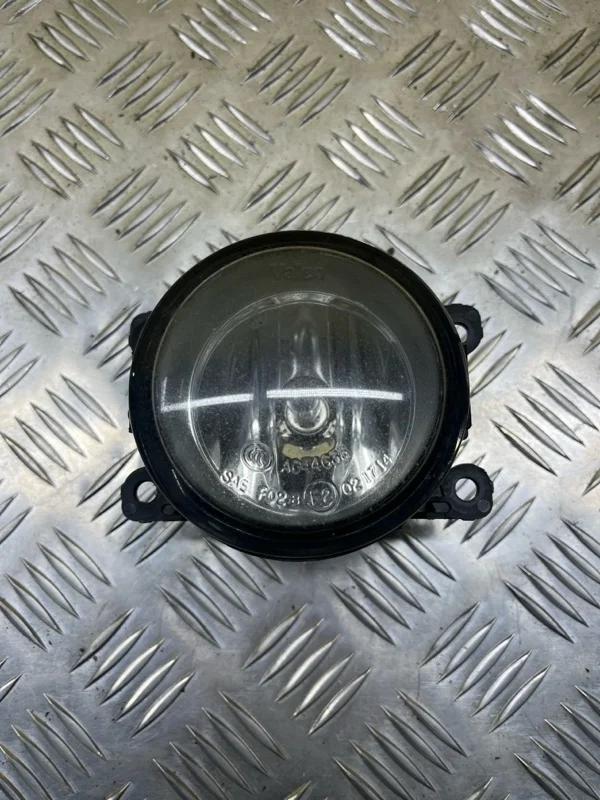 Фара противотуманная правая Nissan Navara (D40) 2004-2015 2010 Пикап