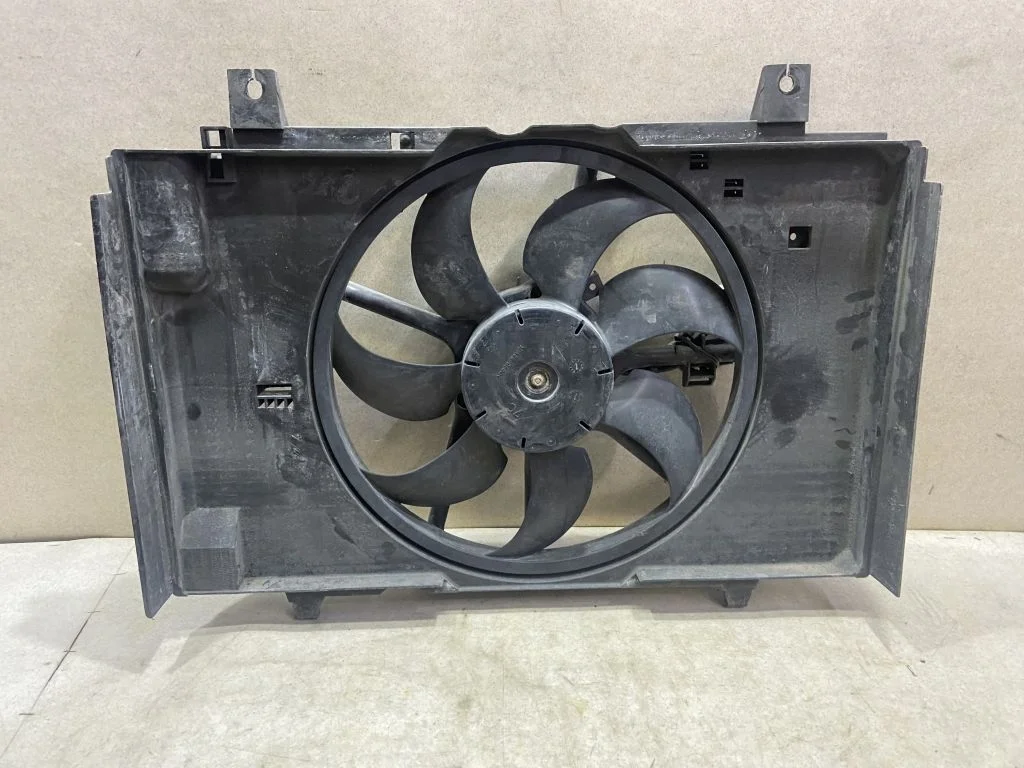 Диффузор в сборе Nissan Juke F15 1,6 214811KA0A