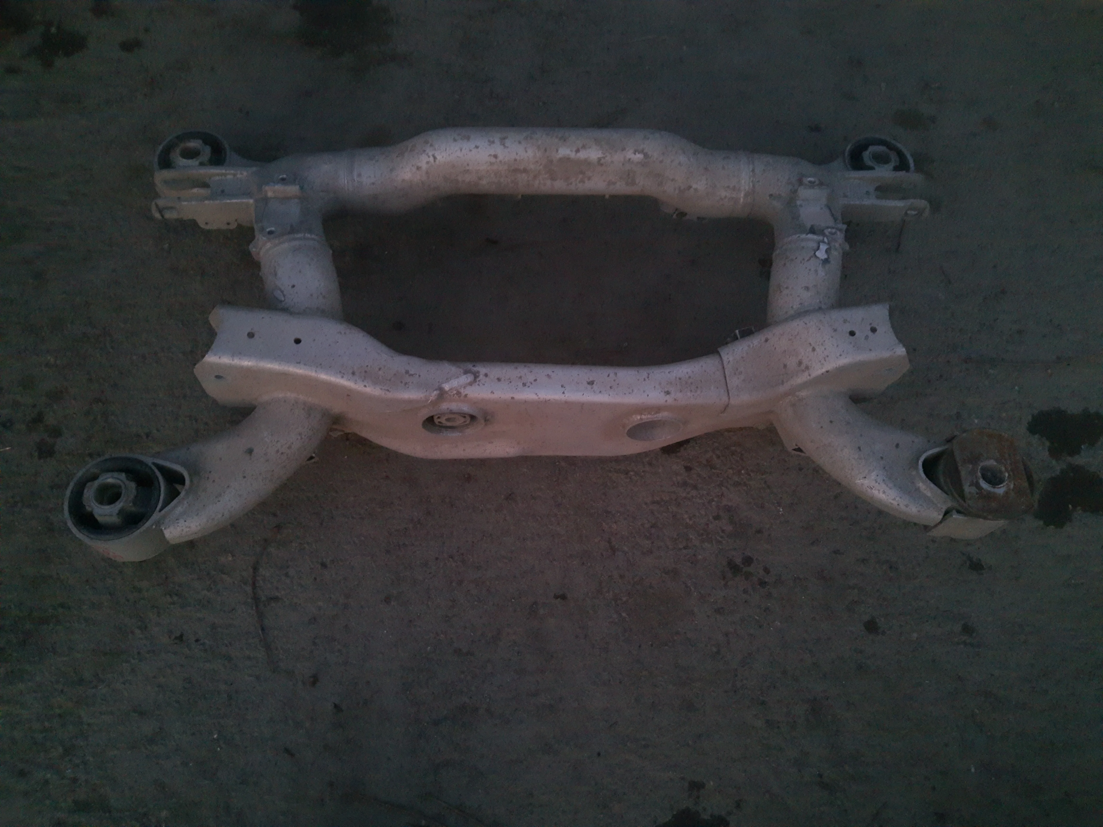 [Б/У] Балка задняя BMW E65, 7 E66 2001-2008 - Отличное состояние. [Код: 00289429 ]