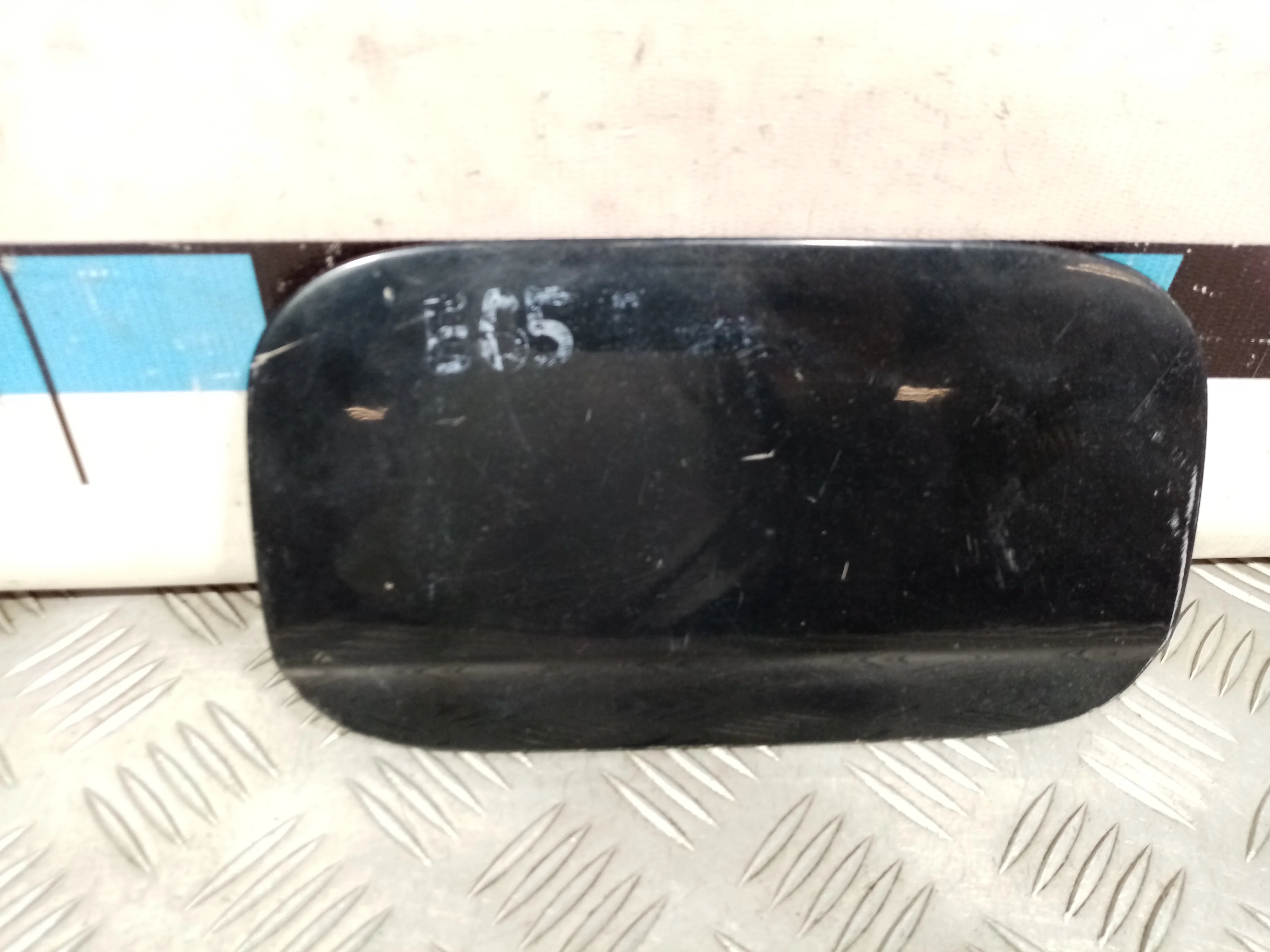 [Б/У] Лючок бензобака BMW E65/E66 [Код: 00396891 ]