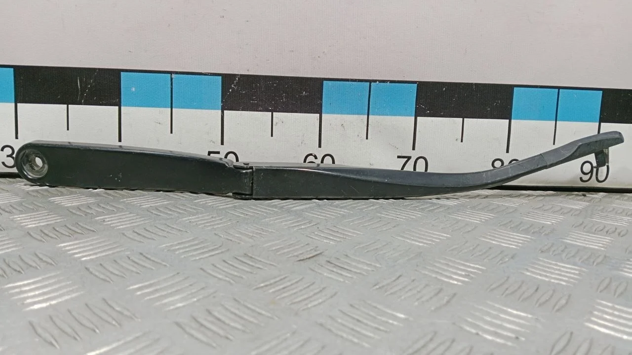 [Б/У] Поводок стеклоочистителя BMW F10 F01 [Код: 00386907 ]