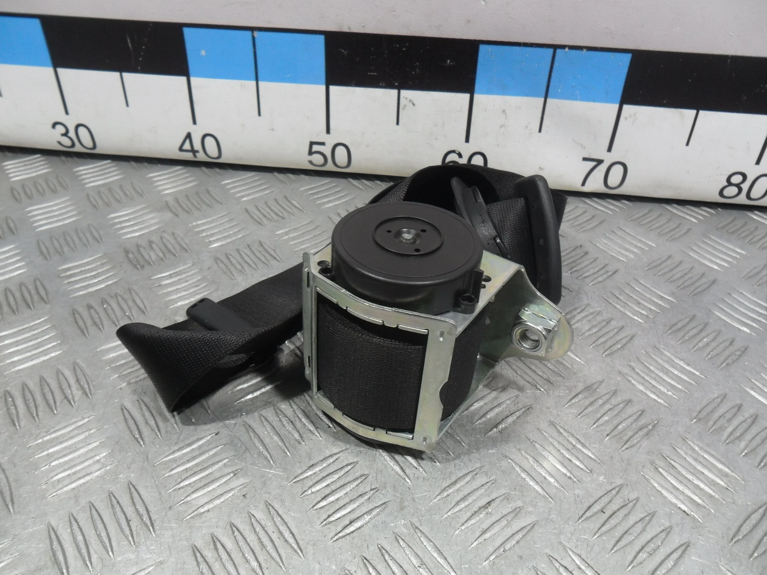 [Б/У] Ремень безопасности пер прав BMW F10 F01 F02 [Код: 00381526 ]