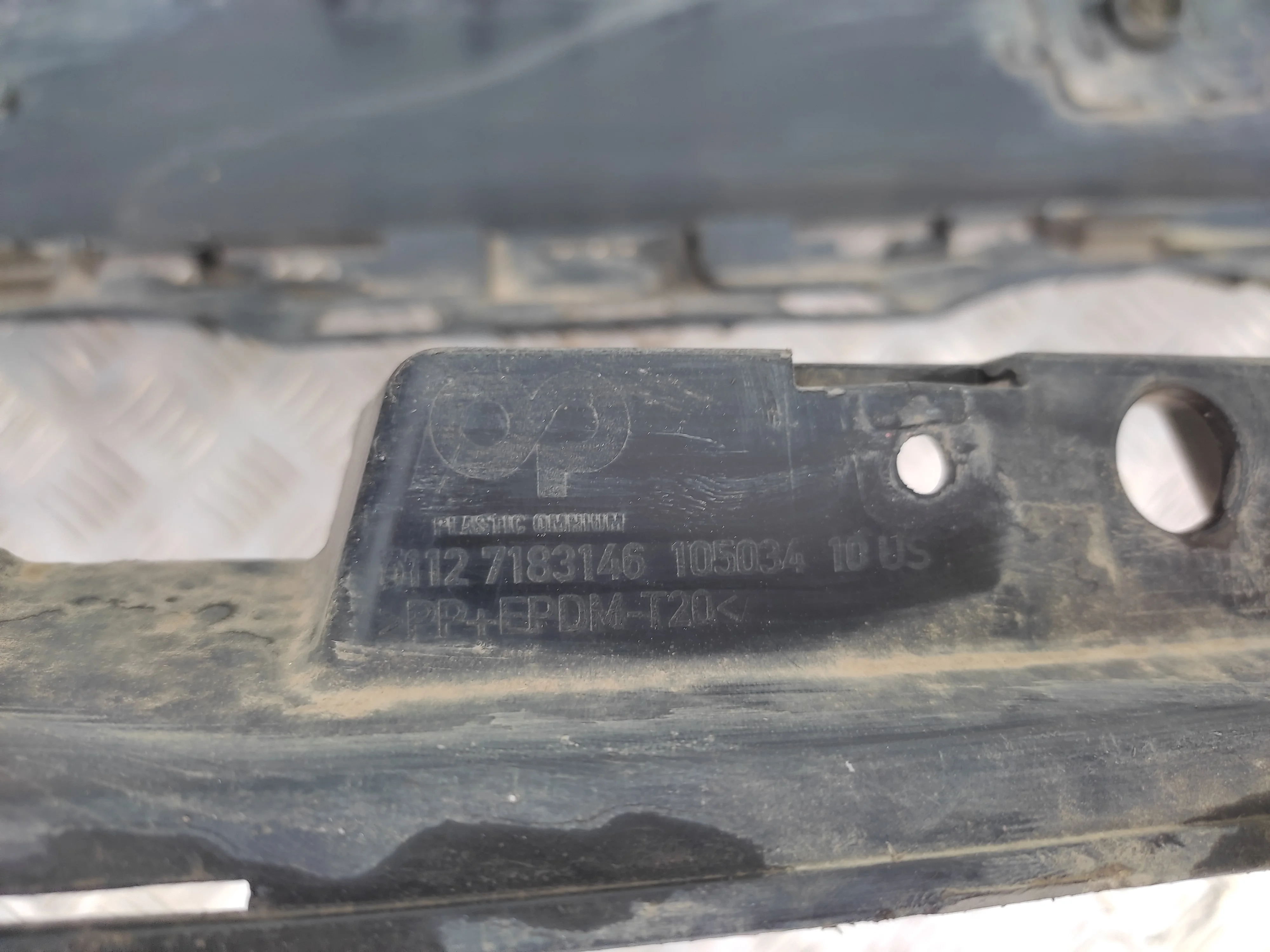 [Б/У] Спойлер заднего бампера BMW E71 E72 [Код: 00348469 ]