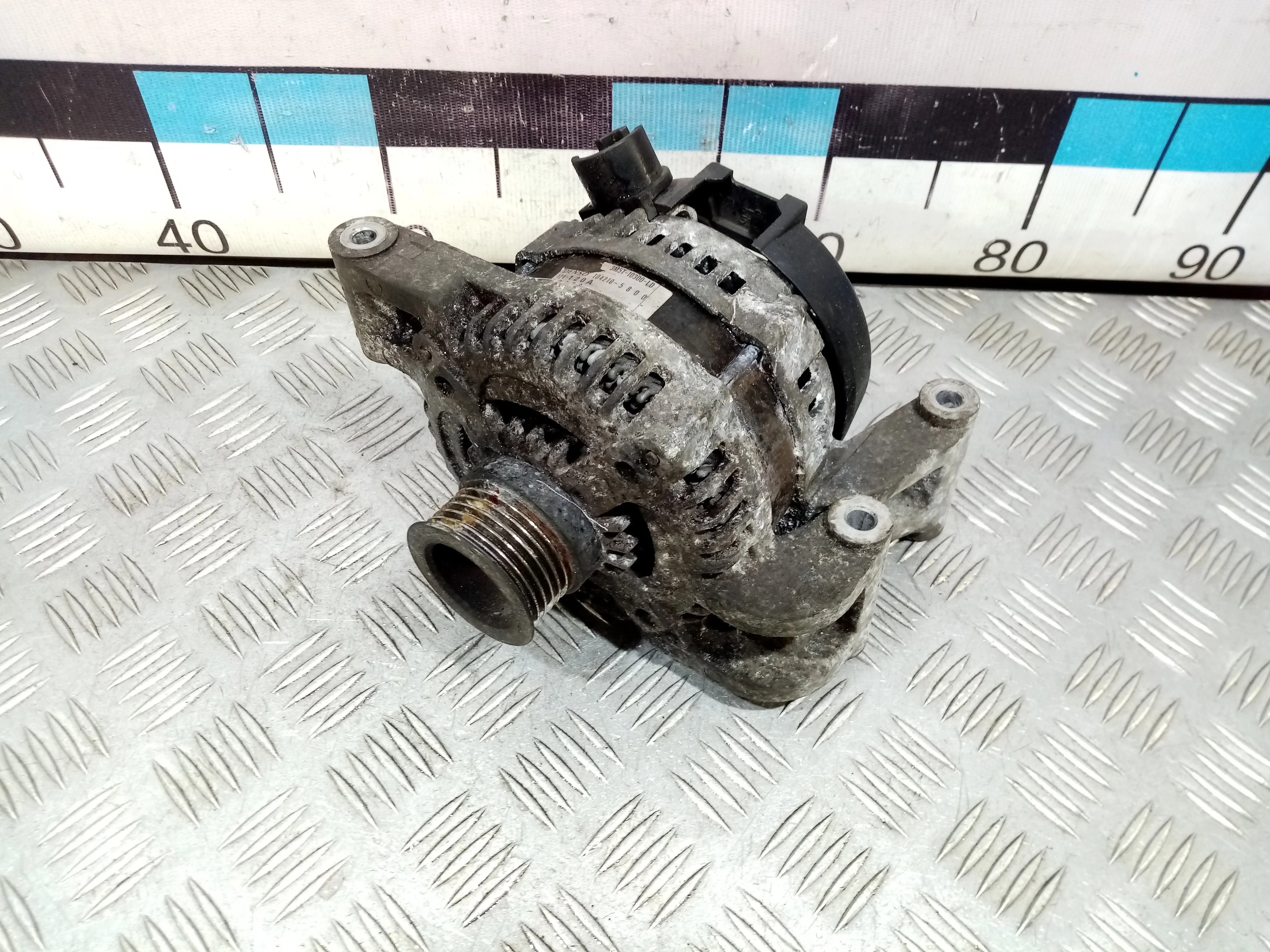 [Б/У] Генератор Ford 120 AMP - Без реле-регулятора напряжения [Код: 00409984 ]
