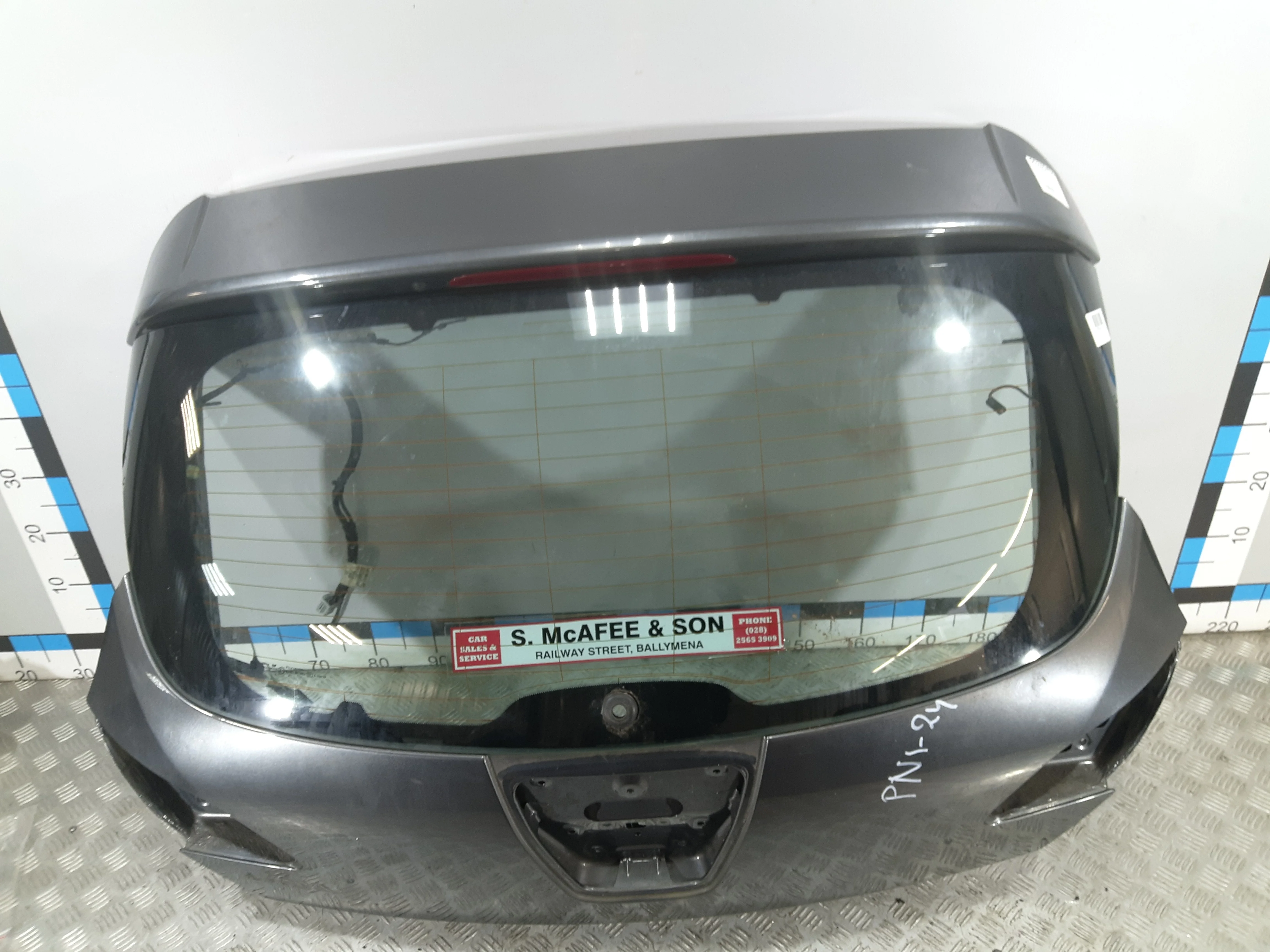 [Б/У] Дверь багажника Opel Astra J 2010-2017 - в сборе + проводка 13311887 + проводка 13306950, стекло продаётся отдельно [Код: 00317260 ]