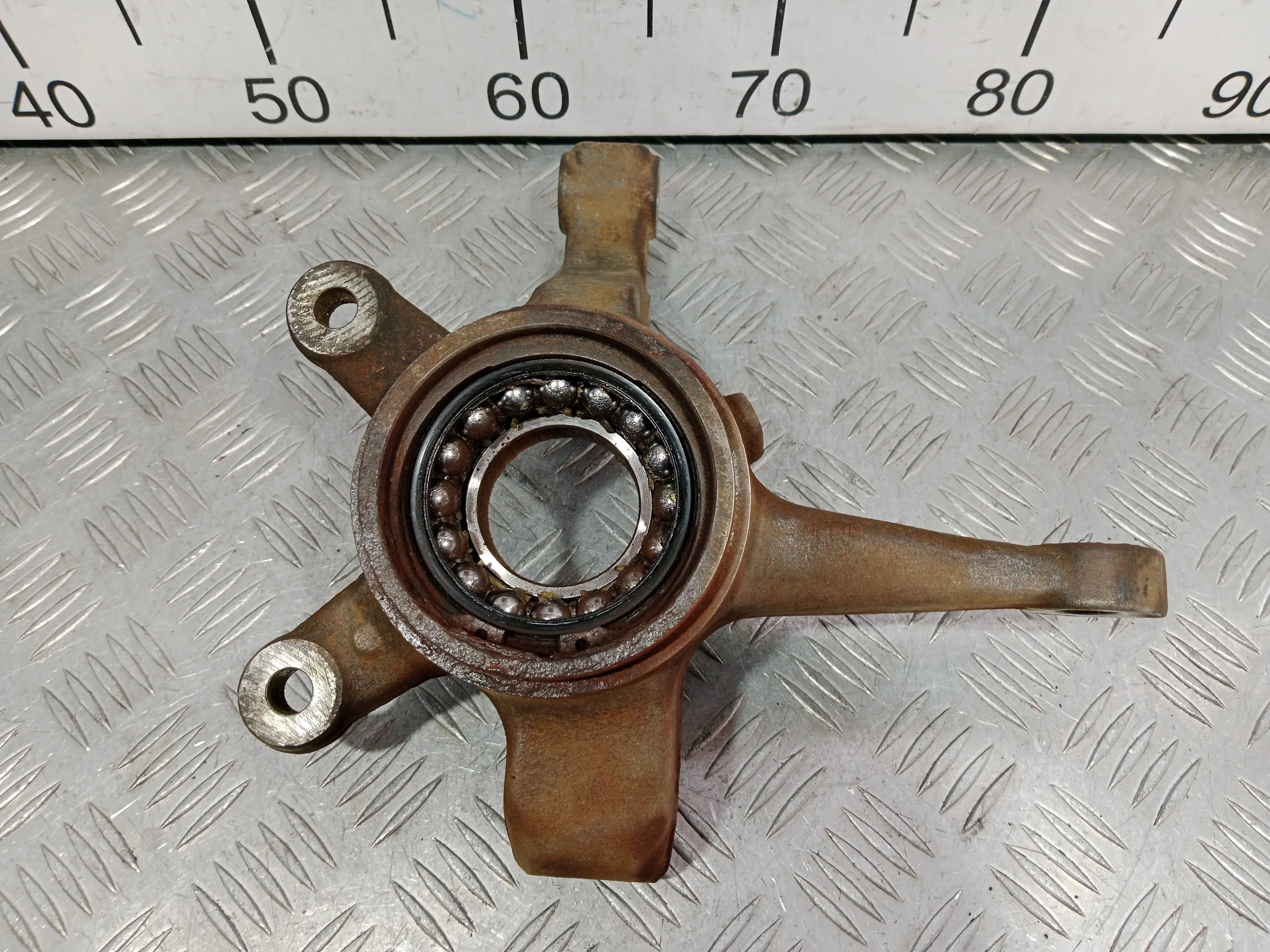 [Б/У] Кулак поворотный передний правый Mercedes W169 [Код: 00438673 ]