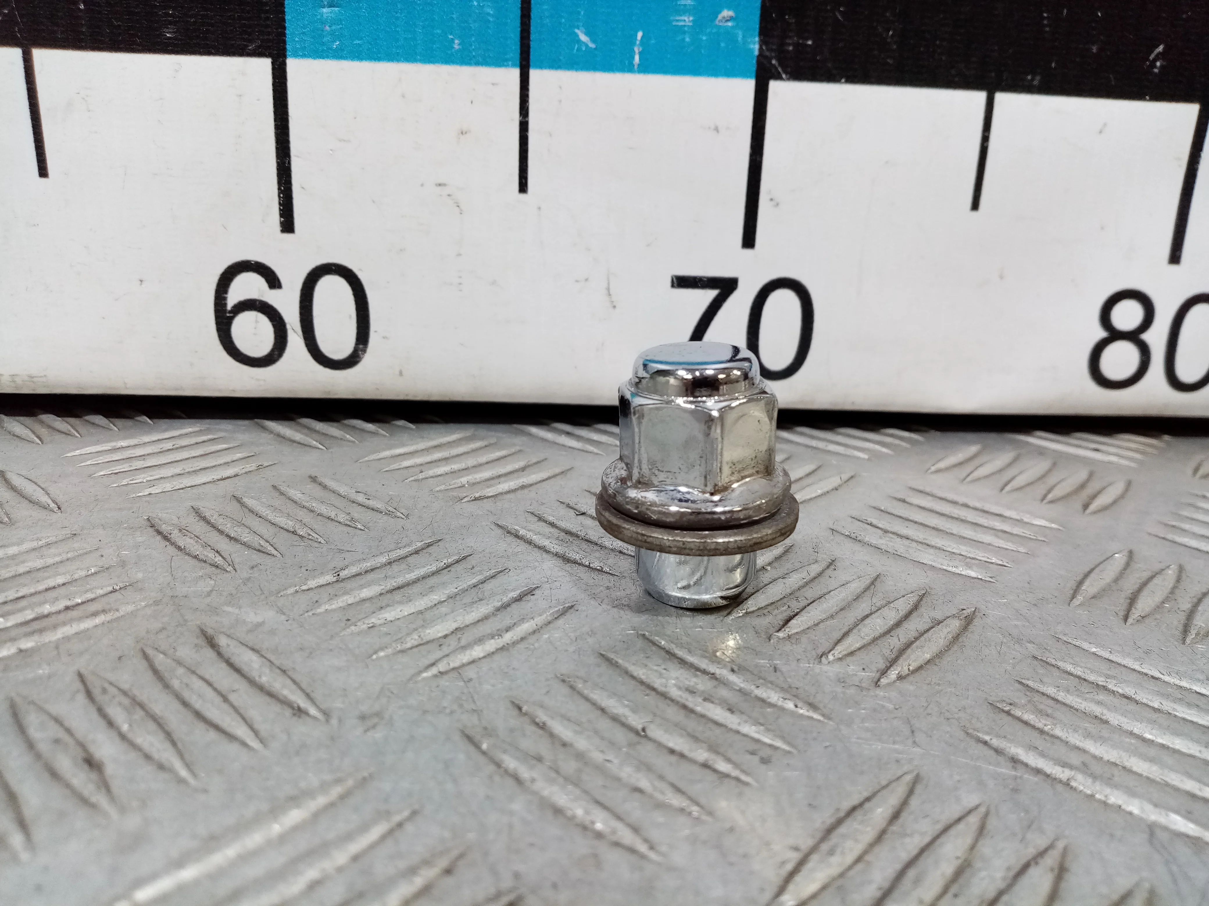 [Б/У] Гайка колеса M12X1.5 [Код: 00434803 ]