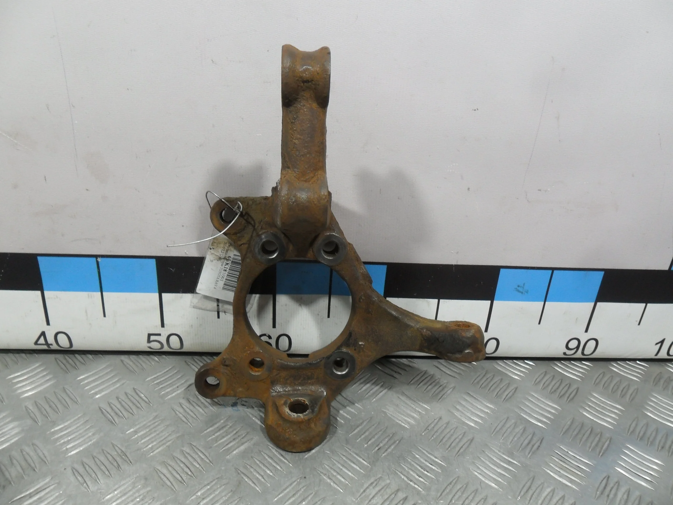 [Б/У] Кулак поворотный Toyota Rav 4 2006 [Код: 00378774 ]