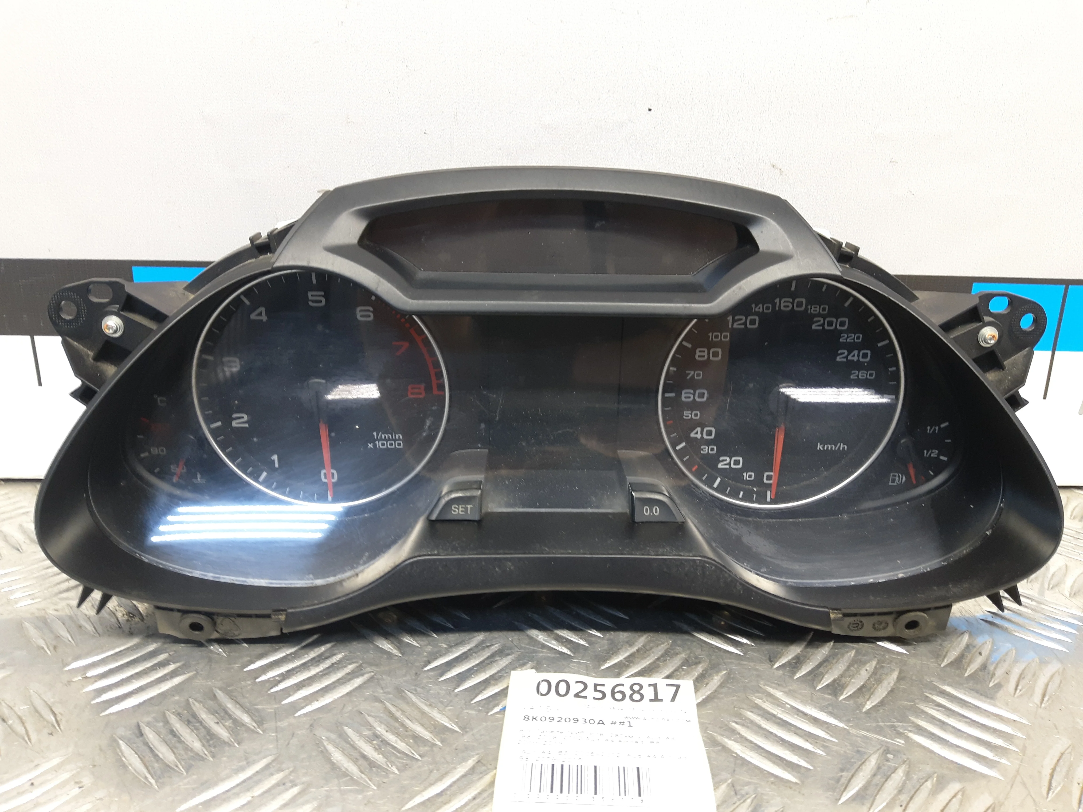 [Б/У] Панель приборов 280км/ч Audi A4 B8 2008–2012,Audi A4 Allroad B8 2009–2016 [Код: 00300614 ]