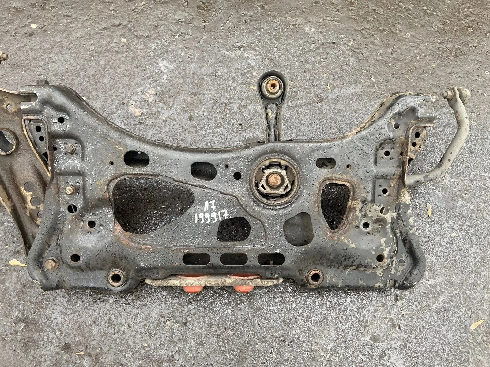 Рычаг передней подвески AUDI A3, SKODA OCTAVIA A7, VOLKSWAGEN GOLF 7 2013- левый б/у A3(2013-;OCTAVIA A7(2013-;GOLF 7(2013-